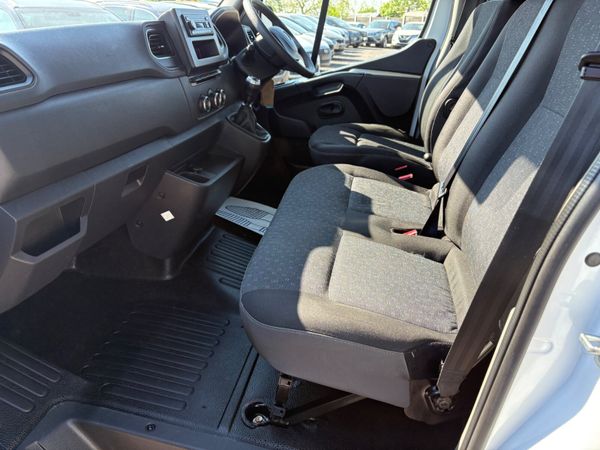 Opel Movano 353844760