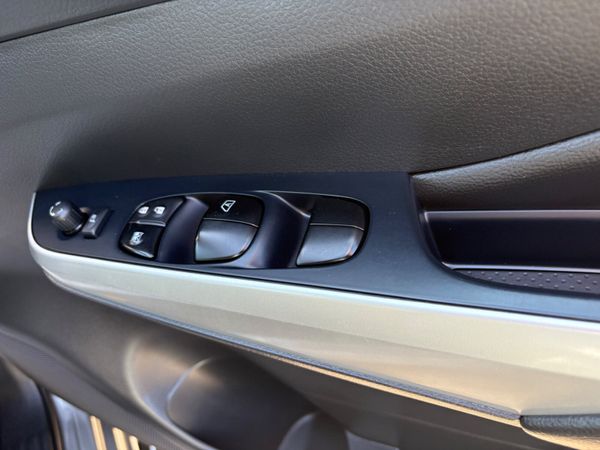 Nissan Navara N Gaurd 353838564