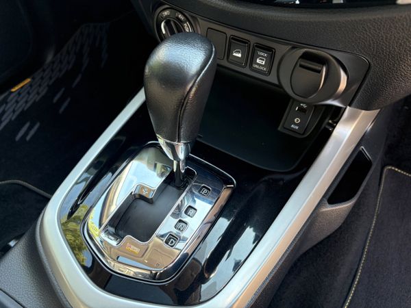 Nissan Navara N Gaurd 353838593