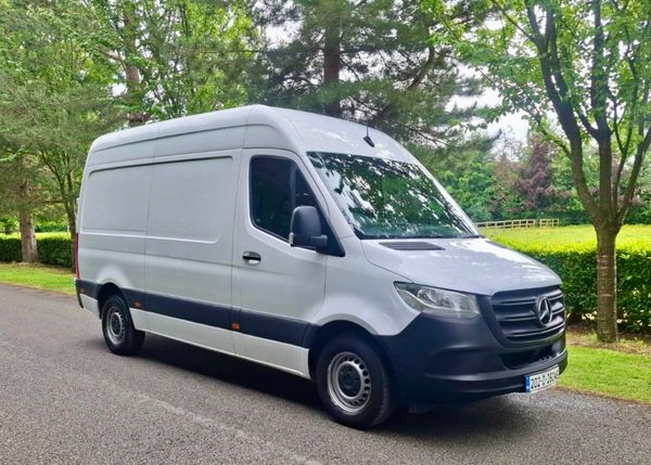 Mercedes-Benz Sprinter 2020 354282933