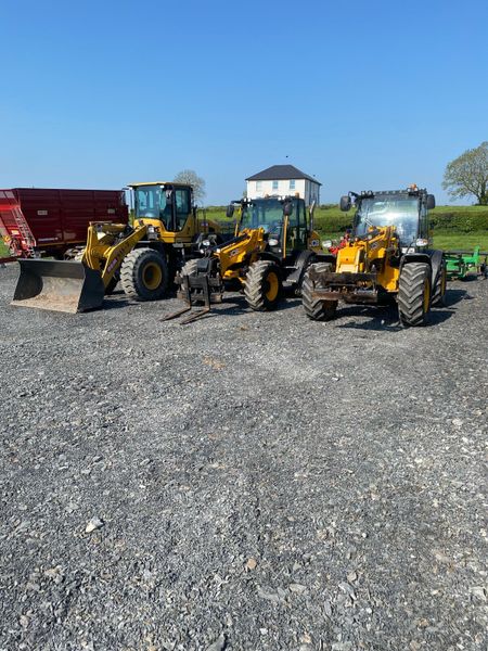 Selection of New Holland and Case tractors 355669133