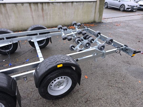 Boat Trailers 355787712