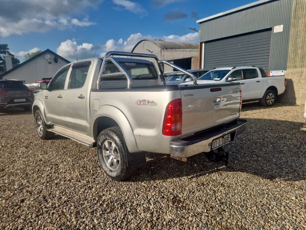 Toyota Hilux 3.0 D4D 355901148