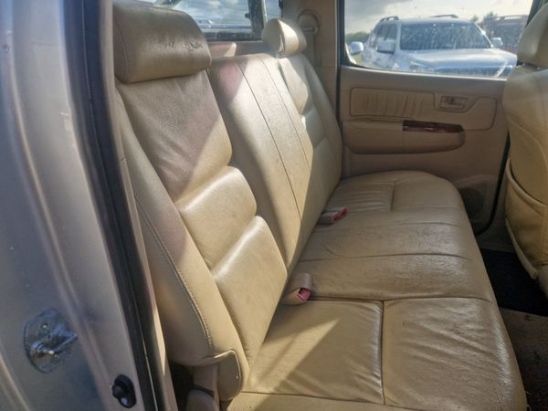 Toyota Hilux 3.0 D4D 355901109