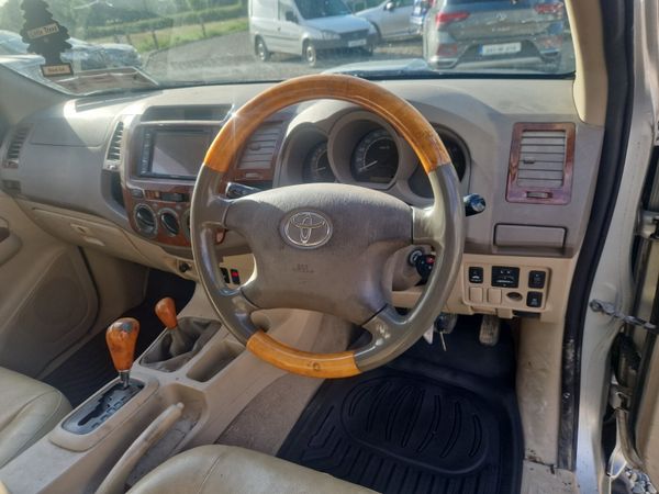 Toyota Hilux 3.0 D4D 355901138