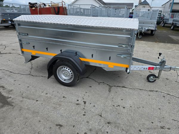 7x4 trailer with cover 356407162