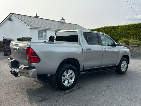 2020 Toyota Hi Lux SR5 2.4 D4D 356795110