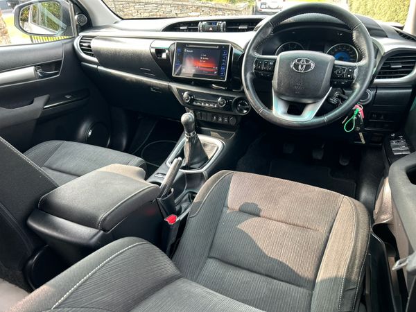 2020 Toyota Hi Lux SR5 2.4 D4D 356795113