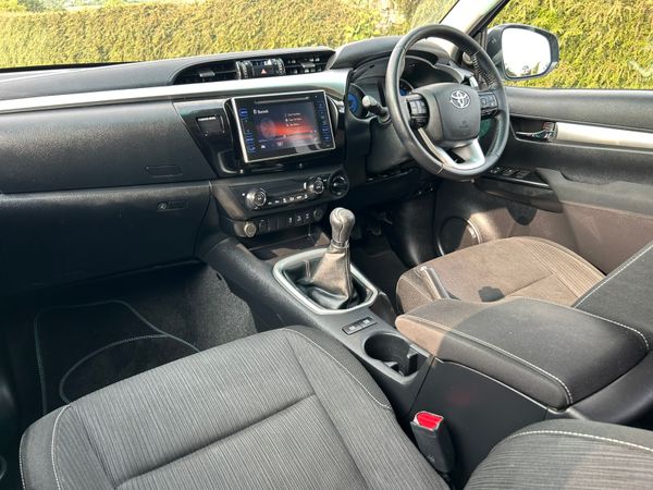 2020 Toyota Hi Lux SR5 2.4 D4D 356795115