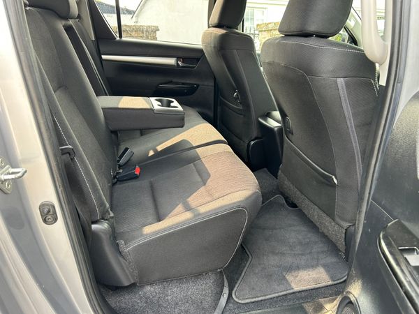 2020 Toyota Hi Lux SR5 2.4 D4D 356795117