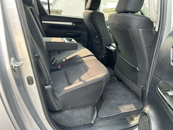 2020 Toyota Hi Lux SR5 2.4 D4D 356795119