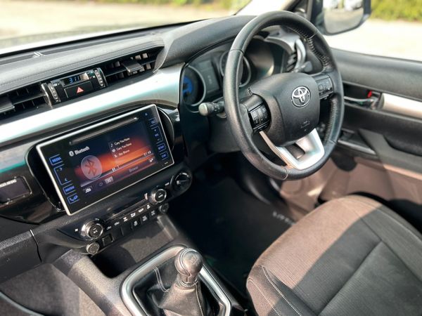 2020 Toyota Hi Lux SR5 2.4 D4D 356795125