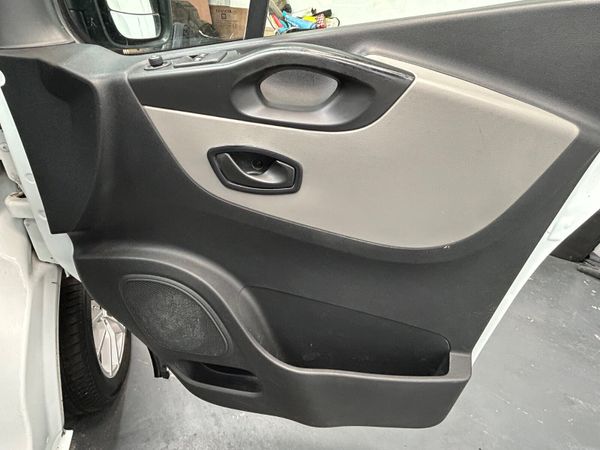 161 RENAULT TRAFFIC CREWCAB -7 SEATS - 356711354