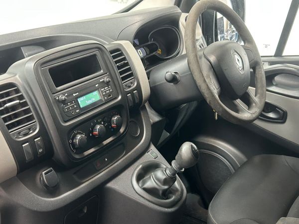 161 RENAULT TRAFFIC CREWCAB -7 SEATS - 356711356