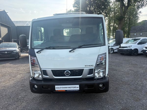 Nissan NV400 2017 357992625