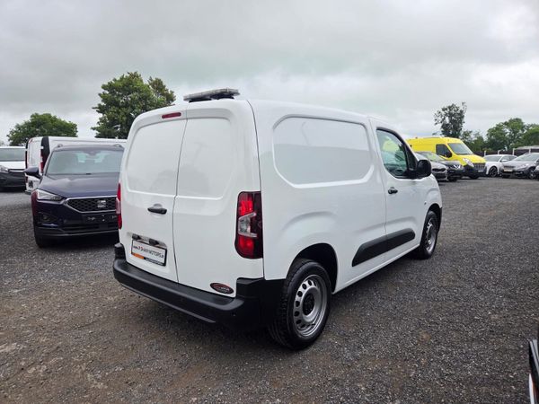 Vauxhall Combo 359180526