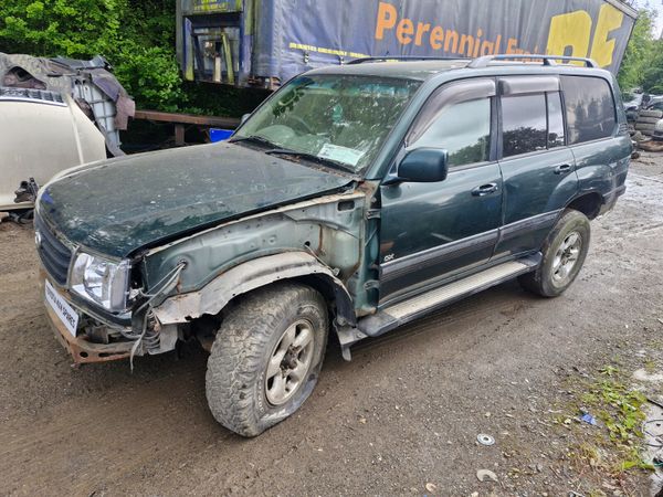 Toyota landcruiser amazon breaking for parts 359198151