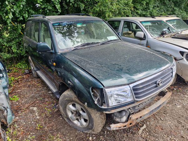 Toyota landcruiser amazon breaking for parts 359198153