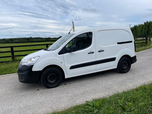 162 Citroen Berlingo Eneterprise Spotless***** 359687450