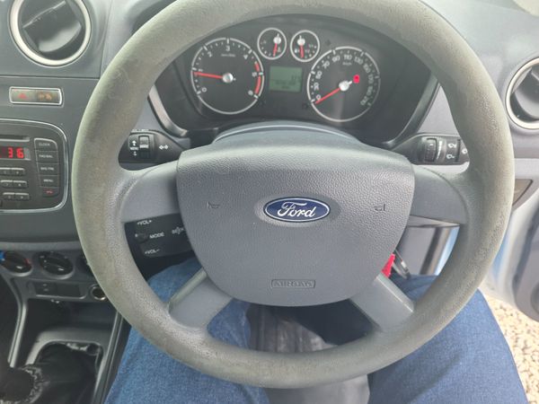 Ford Transit Connect  2013 360445472