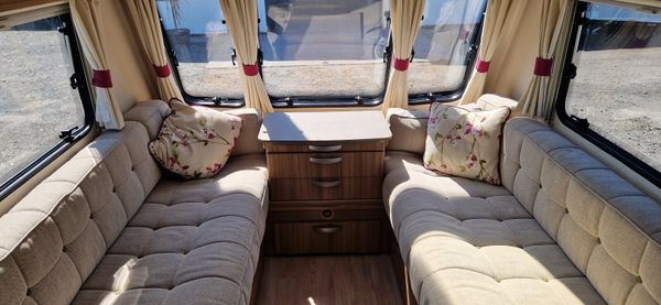 Lunar Quasar 6 Berth Caravan 360740421