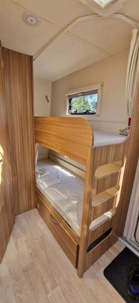 Lunar Quasar 6 Berth Caravan 360740426