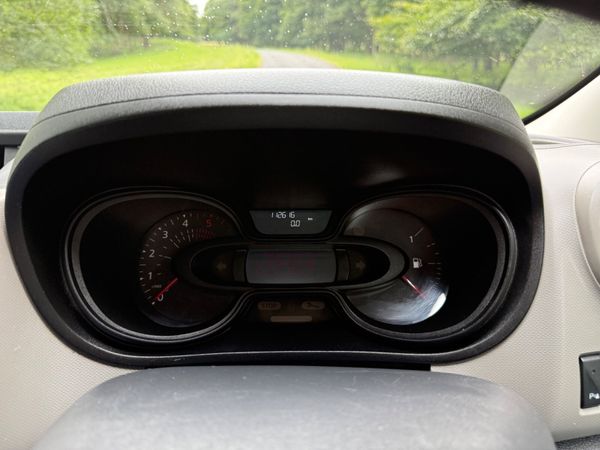 Renault Trafic 2019 SL27 Low KM 361183441