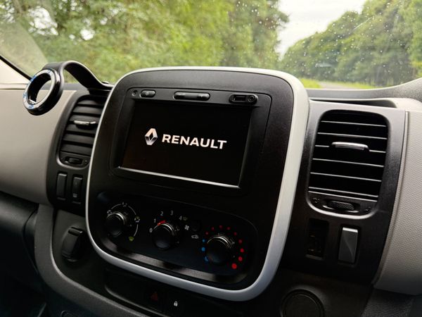 Renault Trafic 2019 SL27 Low KM 361183444