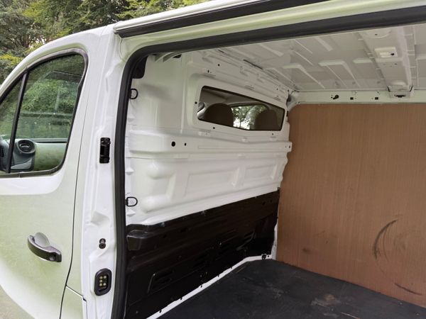 Renault Trafic 2019 SL27 Low KM 361183449