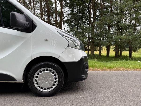 Renault Trafic 2019 SL27 Low KM 361183452