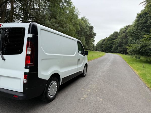 Renault Trafic 2019 SL27 Low KM 361183455