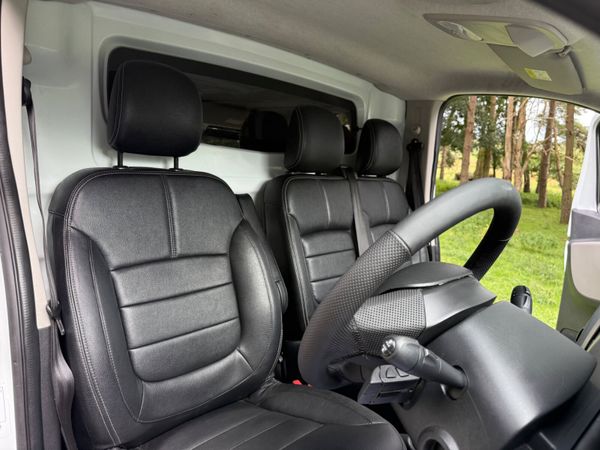 Renault Trafic 2019 SL27 Low KM 361183430