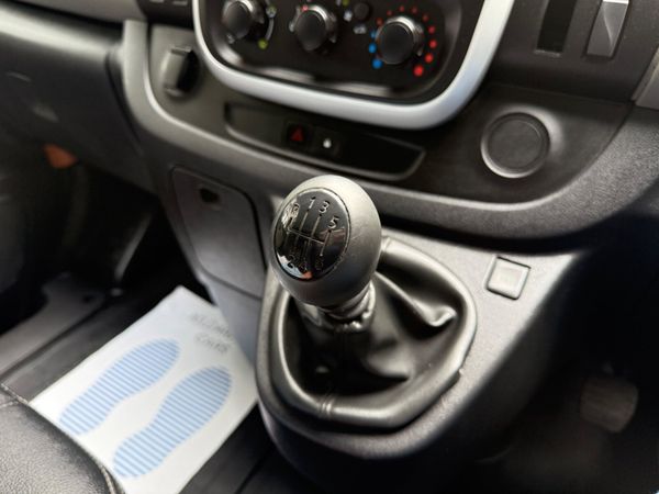 Renault Trafic 2019 SL27 Low KM 361183437