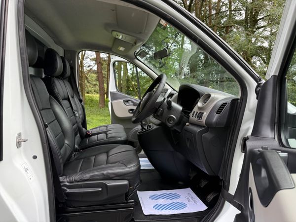 Renault Trafic 2019 SL27 Low KM 361183438