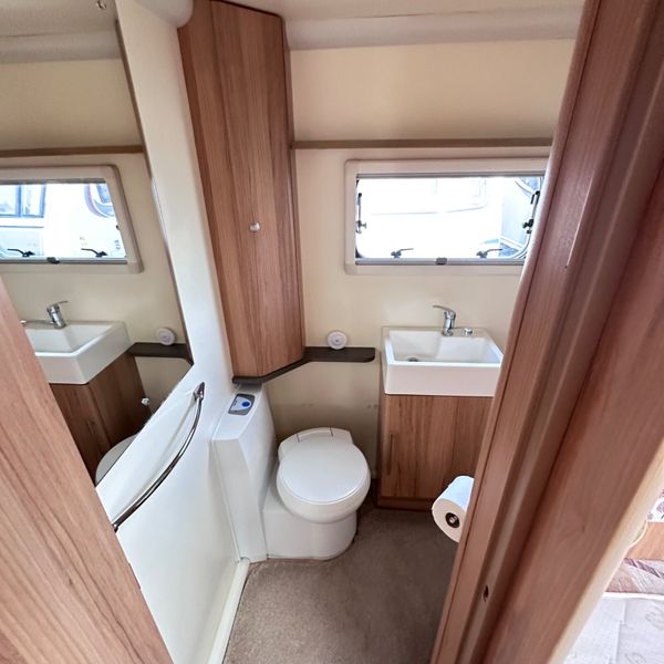 ✨STUNNING BAILEY PEGASUS 4 BERTH FIXED BED✨ 362218869