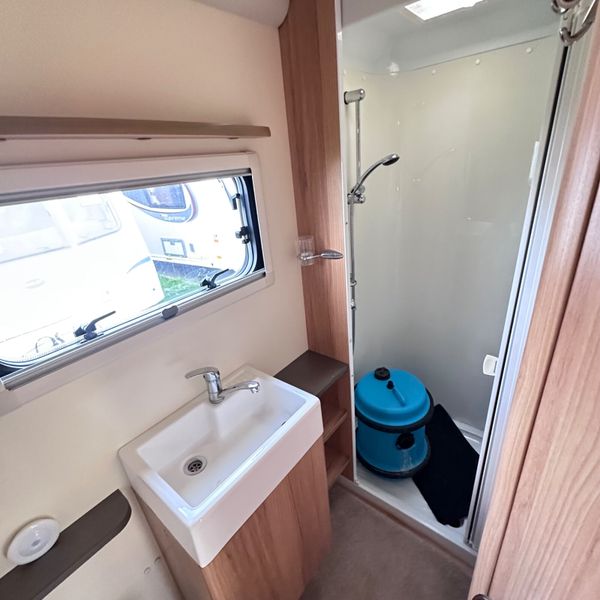 ✨STUNNING BAILEY PEGASUS 4 BERTH FIXED BED✨ 362218870