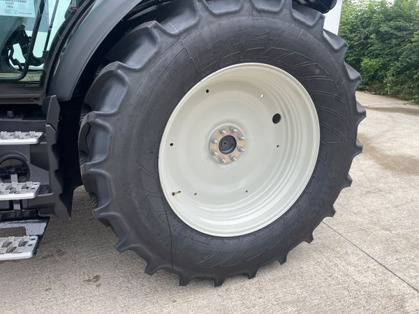 NEW Valtra G135 Active 362540970