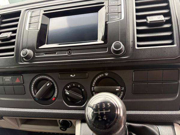 Volkswagen Transporter 362705661