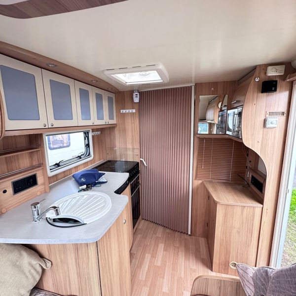 ✨STUNNING BAILEY PEGASUS 4 BERTH FIXED BED✨ 363013362