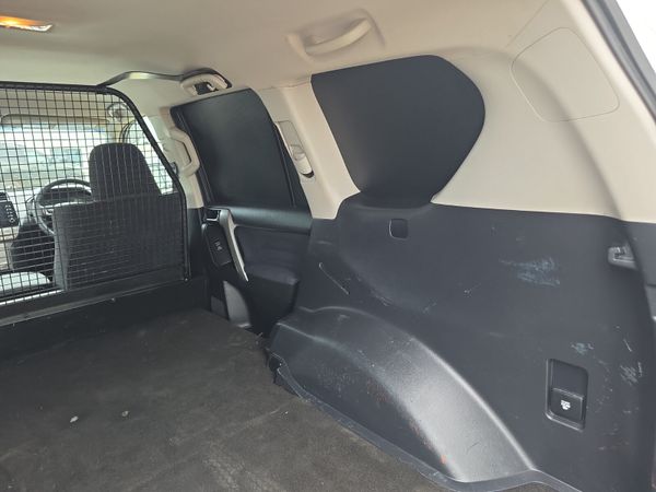 Toyota Land Cruiser GX LWB 204Bhp 363135315