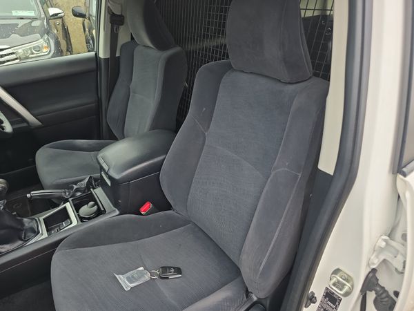 Toyota Land Cruiser GX LWB 204Bhp 363135316