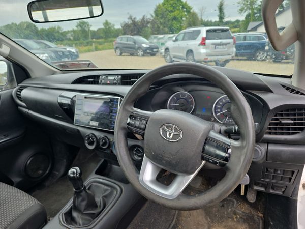 Toyota Hilux Single Cab 363135764