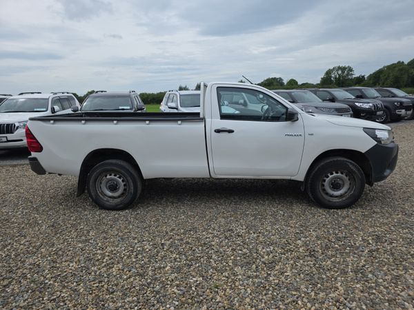 Toyota Hilux Single Cab 363135767