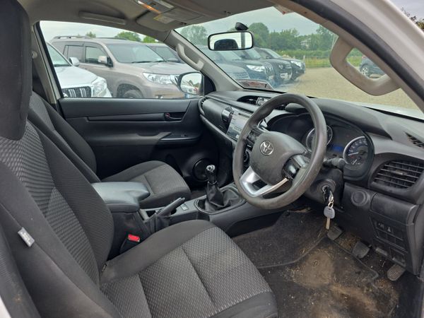 Toyota Hilux Single Cab 363135768