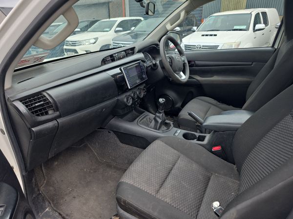 Toyota Hilux Single Cab 363135772
