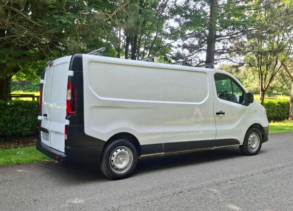 Renault Trafic 2018 DOE 8/26 364013637