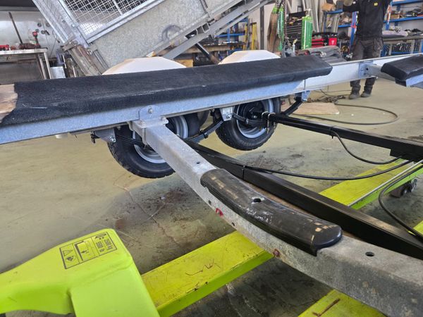 Boat trailers Servicing 364426472