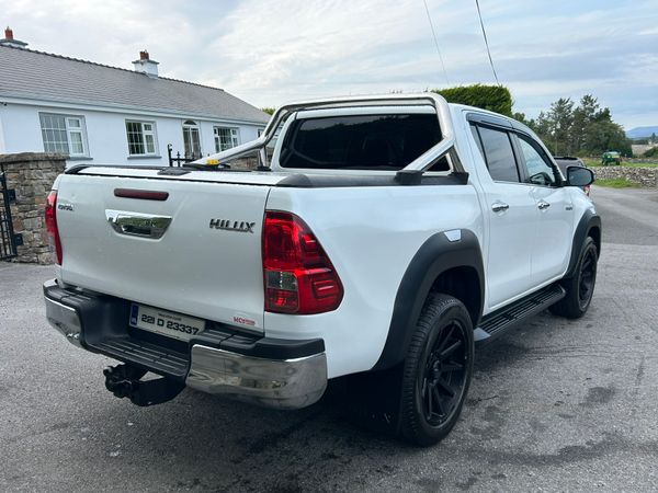 2022 Toyota Hilux 2.4 SR5 Manual 365073045