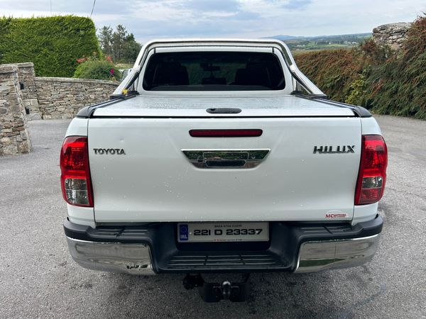 2022 Toyota Hilux 2.4 SR5 Manual 365073047