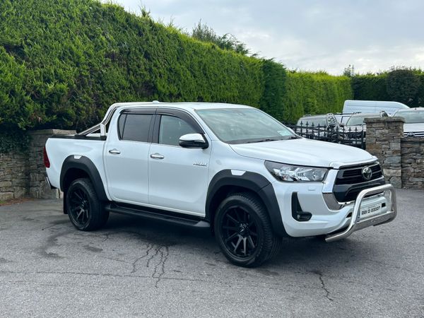 2022 Toyota Hilux 2.4 SR5 Manual 365073054